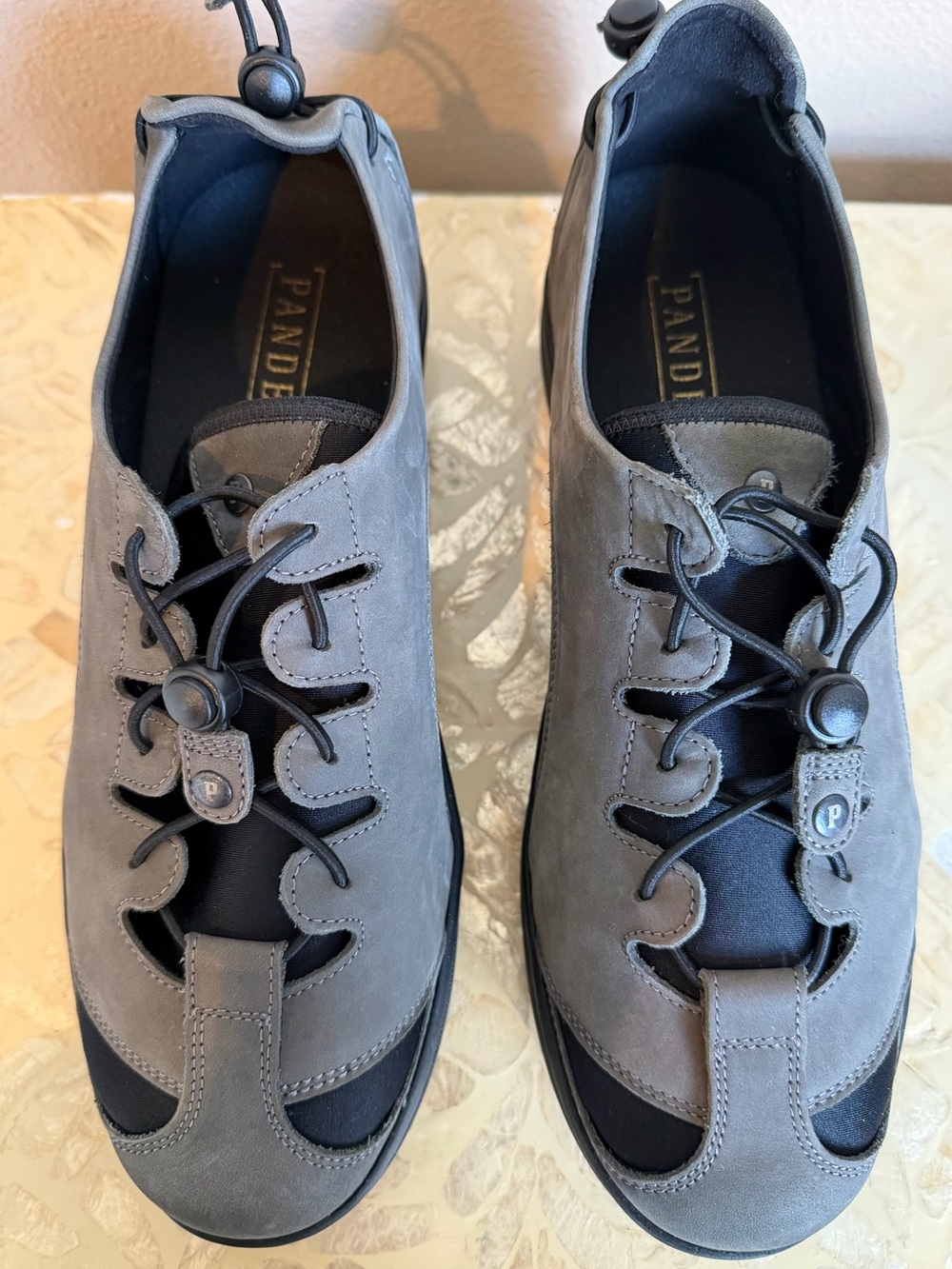 Pandere Barista Adjustable Leather Shoes. Size 12 Like New - Picture 3 of 7